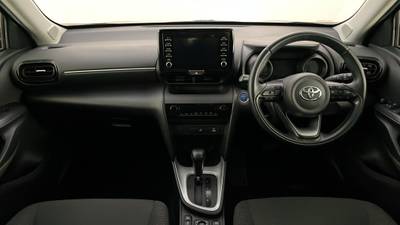 2020 TOYOTA YARIS CROSS interior