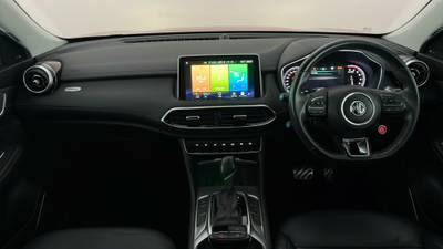 2020 MG HS interior