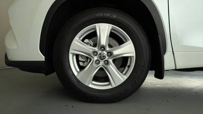 2022 TOYOTA KLUGER gallery