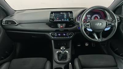 2018 HYUNDAI I30 interior