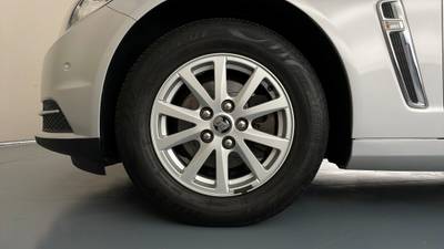 2016 HOLDEN COMMODORE gallery