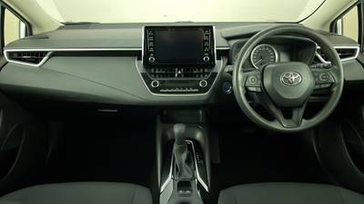 2021 TOYOTA COROLLA interior