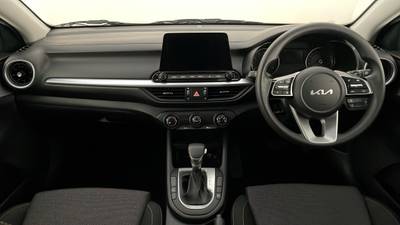 2021 KIA CERATO interior