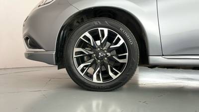 2017 MITSUBISHI OUTLANDER gallery
