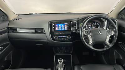 2017 MITSUBISHI OUTLANDER interior