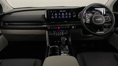 2023 KIA CARNIVAL interior