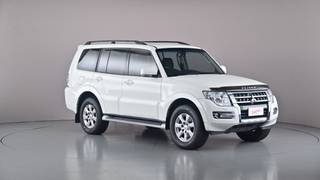 2021 MITSUBISHI PAJERO