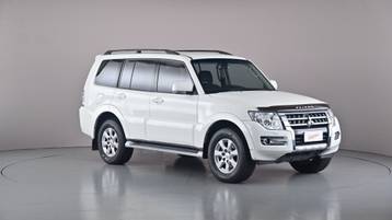 2021 MITSUBISHI PAJERO