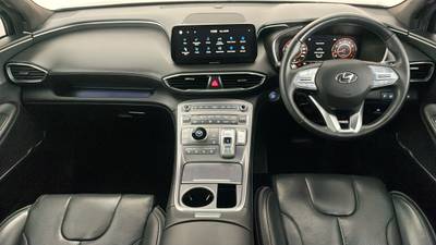 2021 Hyundai Santa Fe interior