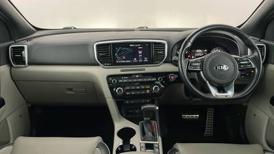 2020 KIA SPORTAGE interior