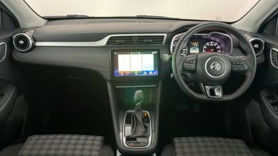 2024 MG ZST interior