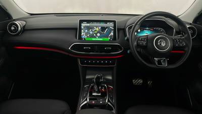 2022 MG HS +EV interior