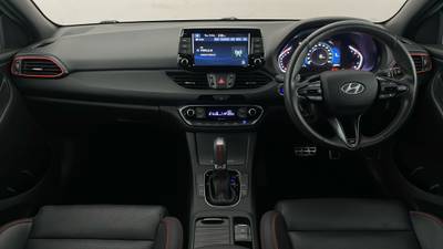 2022 Hyundai i30 interior