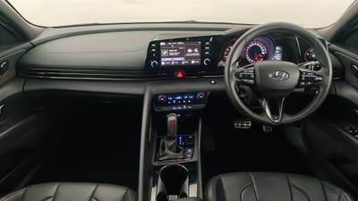 2023 Hyundai i30 interior