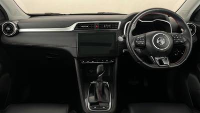 2021 MG ZST interior