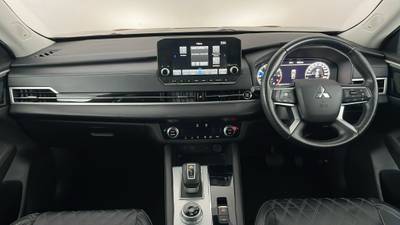 2022 MITSUBISHI OUTLANDER interior