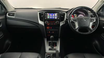 2023 MITSUBISHI TRITON interior
