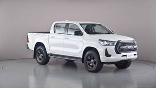 2023 TOYOTA HILUX