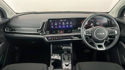 2022 KIA SPORTAGE interior