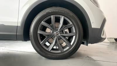 2022 VOLKSWAGEN TIGUAN gallery