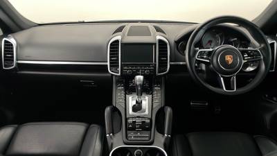 2014 PORSCHE CAYENNE interior