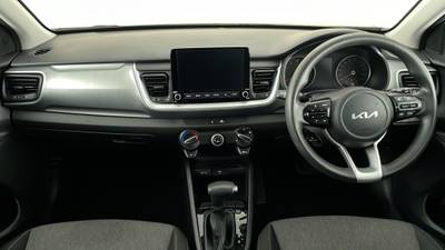 2021 KIA STONIC interior
