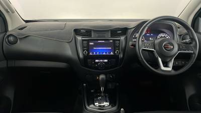 2024 NISSAN NAVARA interior