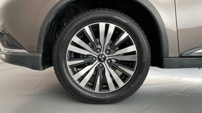 2019 MITSUBISHI OUTLANDER gallery