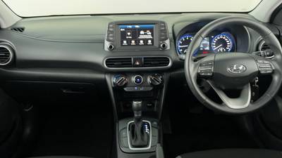 2020 HYUNDAI KONA interior