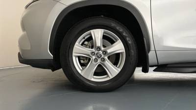 2022 TOYOTA KLUGER gallery