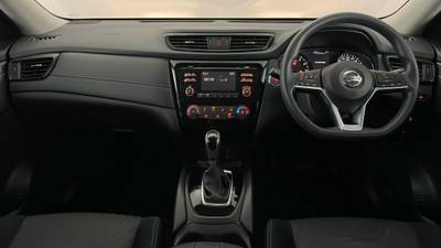 2019 NISSAN X-TRAIL interior