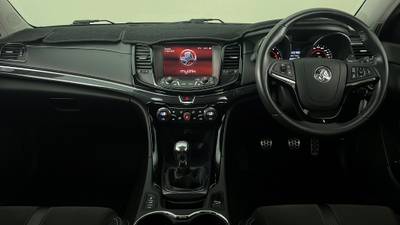 2015 HOLDEN COMMODORE interior