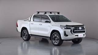 2021 TOYOTA HILUX