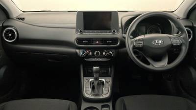 2022 HYUNDAI KONA interior