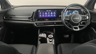 2024 Kia Sportage interior