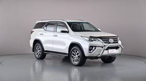 2018 TOYOTA FORTUNER