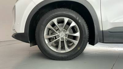 2019 HYUNDAI SANTA FE gallery
