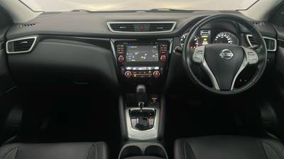 2016 NISSAN QASHQAI interior