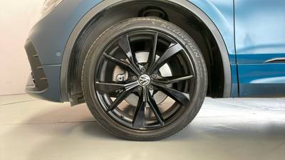 2021 VOLKSWAGEN TIGUAN gallery