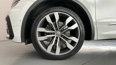 2021 VOLKSWAGEN TIGUAN gallery