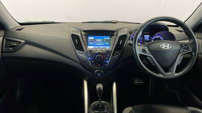 2013 HYUNDAI VELOSTER interior