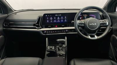2024 KIA SPORTAGE interior