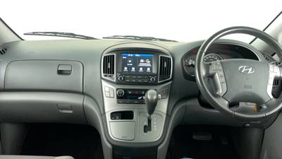 2018 HYUNDAI IMAX interior