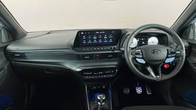 2024 HYUNDAI I20 interior