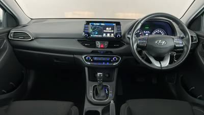 2020 HYUNDAI I30 interior