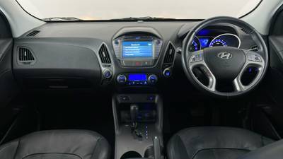 2015 HYUNDAI IX35 interior