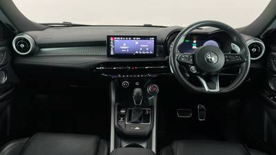 2022 ALFA ROMEO TONALE interior