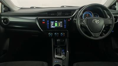2017 TOYOTA COROLLA interior