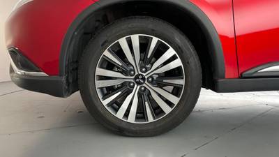 2020 Mitsubishi Outlander gallery