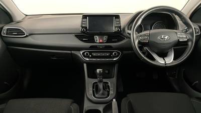 2020 HYUNDAI I30 interior